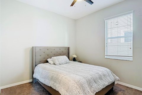 Casa en venta en Zephyrhills, Florida, 4 dormitorios, 240.15 m2 № 1901945 - foto 29