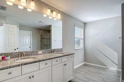 Casa en venta en Zephyrhills, Florida, 4 dormitorios, 240.15 m2 № 1901945 - foto 26