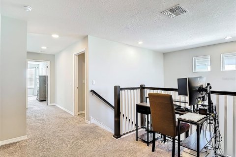 Casa en venta en Zephyrhills, Florida, 4 dormitorios, 240.15 m2 № 1901945 - foto 18