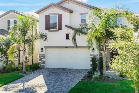 Casa en venta en Zephyrhills, Florida, 4 dormitorios, 240.15 m2 № 1901945 - foto 2