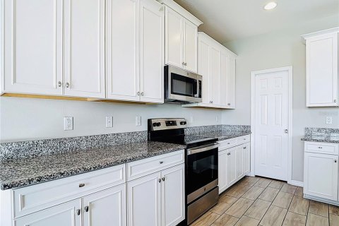 Casa en venta en Zephyrhills, Florida, 4 dormitorios, 240.15 m2 № 1901945 - foto 12