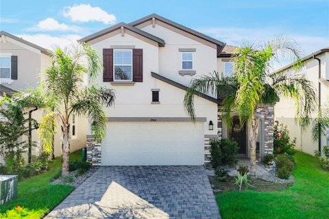 Casa en venta en Zephyrhills, Florida, 4 dormitorios, 240.15 m2 № 1901945 - foto 1