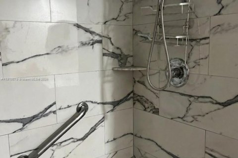 Купить кондоминиум в Санрайз, Флорида 2 спальни, 101.26м2, № 1973984 - фото 10