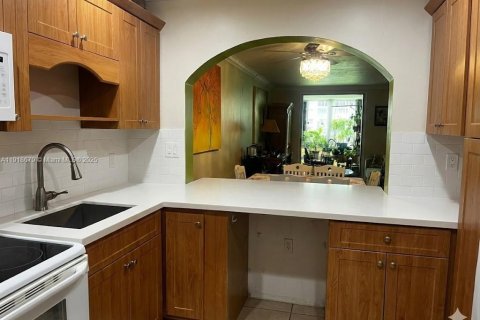 Купить кондоминиум в Санрайз, Флорида 2 спальни, 101.26м2, № 1973984 - фото 5