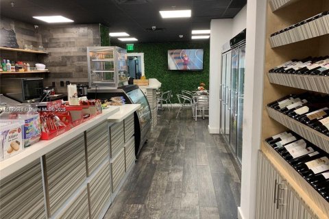 Copropriété à vendre à Miami, Floride: 2 chambres, 114.18 m2 № 1937525 - photo 16