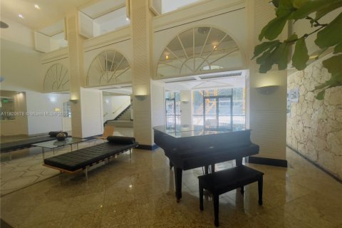 Copropriété à vendre à Miami, Floride: 2 chambres, 114.18 m2 № 1937525 - photo 18