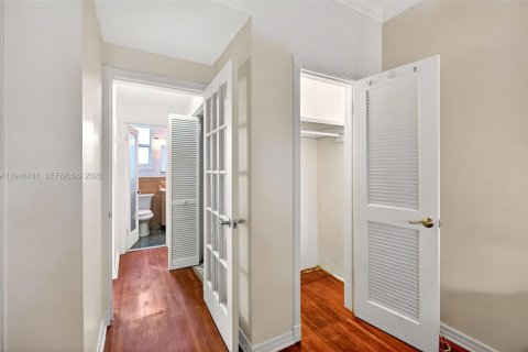 Condominio en alquiler en Miami Beach, Florida, 2 dormitorios, 69.68 m2 № 2008439 - foto 20