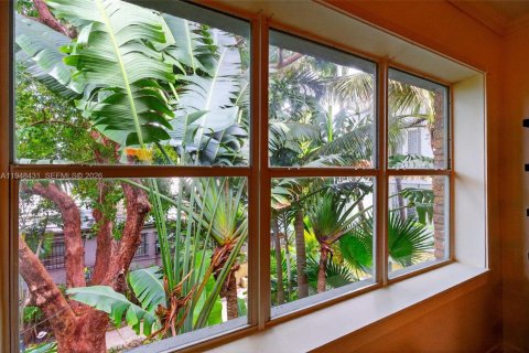 Condominio en alquiler en Miami Beach, Florida, 2 dormitorios, 69.68 m2 № 2008439 - foto 14