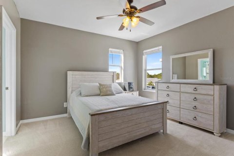 House in Palmetto, Florida 3 bedrooms, 243.68 sq.m. № 2429254 - photo 5