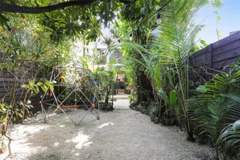 Copropriété à vendre à Miami, Floride: 2 chambres, 111.48 m2 № 2010956 - photo 19