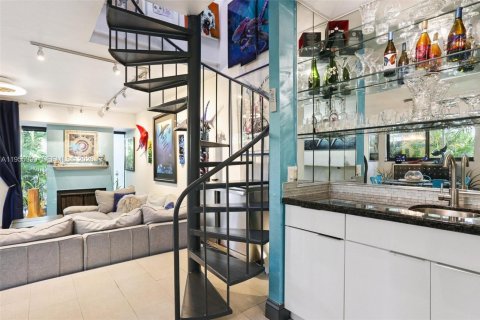 Copropriété à vendre à Miami, Floride: 2 chambres, 111.48 m2 № 2010956 - photo 13