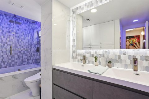 Copropriété à vendre à Miami, Floride: 2 chambres, 111.48 m2 № 2010956 - photo 20