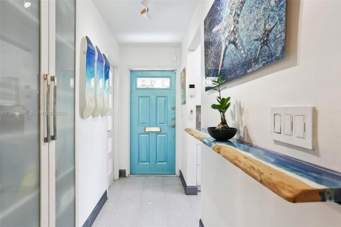 Copropriété à vendre à Miami, Floride: 2 chambres, 111.48 m2 № 2010956 - photo 3