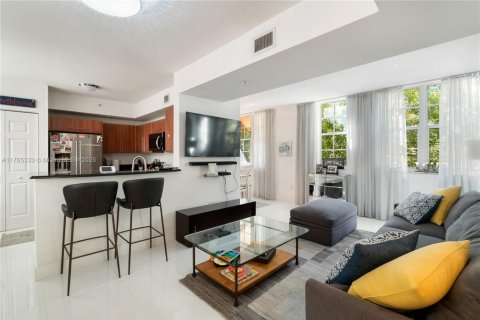 Touwnhouse à vendre à Miami, Floride: 2 chambres, 148.18 m2 № 1691508 - photo 5