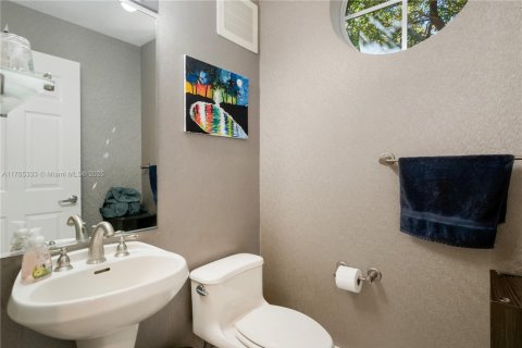 Touwnhouse à vendre à Miami, Floride: 2 chambres, 148.18 m2 № 1691508 - photo 17