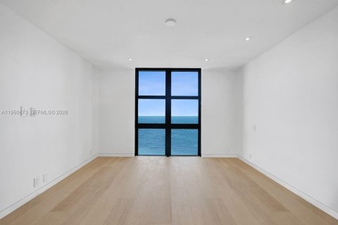 Condominio en alquiler en Key Biscayne, Florida, 3 dormitorios, 165.55 m2 № 2007657 - foto 23