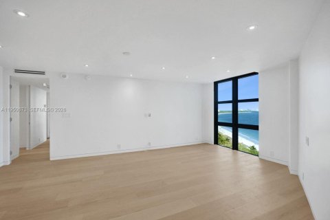 Condominio en alquiler en Key Biscayne, Florida, 3 dormitorios, 165.55 m2 № 2007657 - foto 15