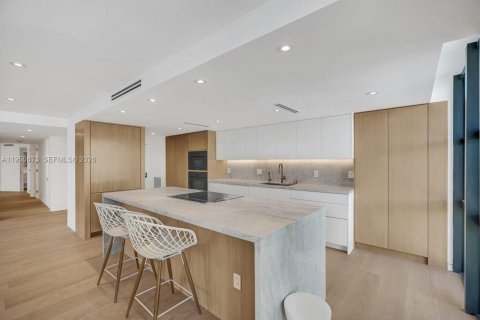 Condominio en alquiler en Key Biscayne, Florida, 3 dormitorios, 165.55 m2 № 2007657 - foto 5