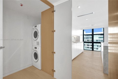 Condominio en alquiler en Key Biscayne, Florida, 3 dormitorios, 165.55 m2 № 2007657 - foto 27