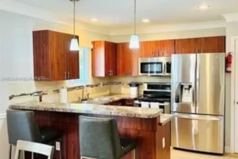 House in Miami Gardens, Florida 3 bedrooms, 126.16 sq.m. № 1727717 - photo 4