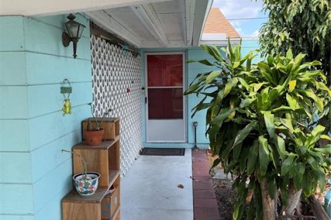 Casa en Bradenton, Florida 3 dormitorios, 135.45 m2 № 2115038
