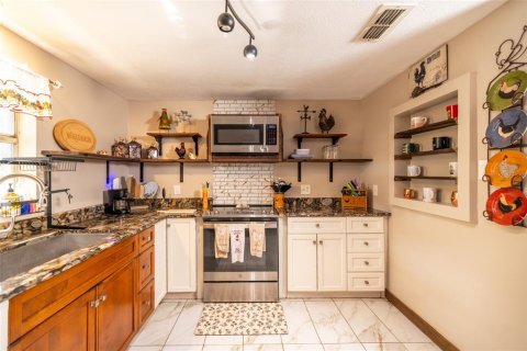Купить виллу или дом в Сеффнер, Флорида 4 комнаты, 78.04м2, № 1856076 - фото 7