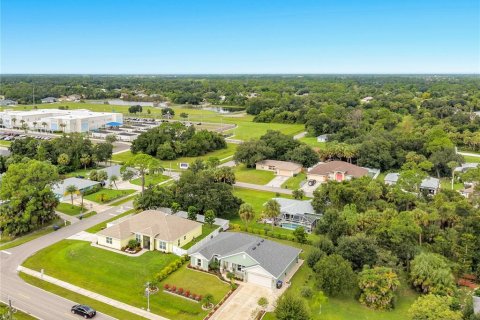 Casa en venta en North Port, Florida, 4 dormitorios, 201.51 m2 № 2387626 - foto 6