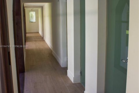 Купить виллу или дом в Корал-Гейблс, Флорида 7 спален, 994.61м2, № 1935930 - фото 18