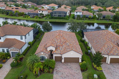 House in Bradenton, Florida 4 bedrooms, 207.26 sq.m. № 1893868 - photo 3