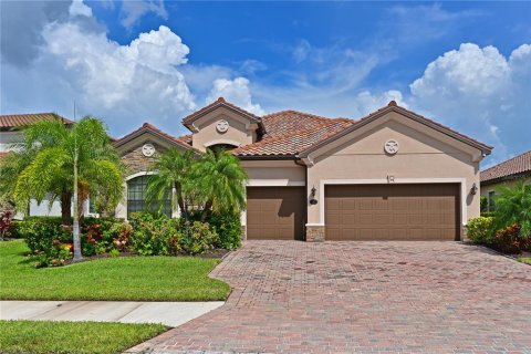 House in Bradenton, Florida 4 bedrooms, 207.26 sq.m. № 1893868 - photo 1