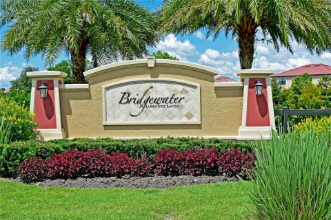 House in Bradenton, Florida 4 bedrooms, 207.26 sq.m. № 1893868 - photo 2