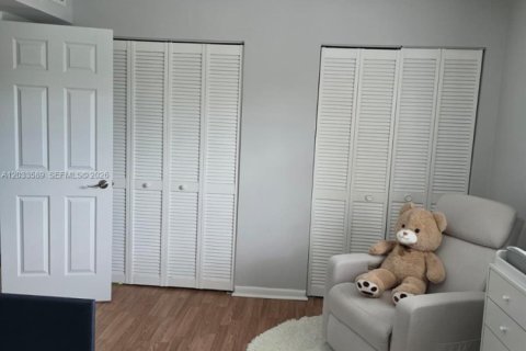 Condominio en alquiler en Pembroke Pines, Florida, 2 dormitorios, 91.51 m2 № 2085467 - foto 17