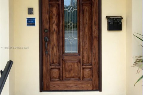 Immobilier commercial à vendre à Pompano Beach, Floride № 2040089 - photo 4