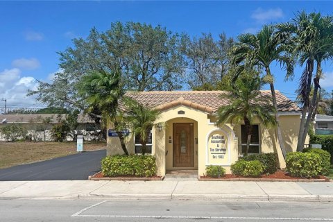 Immobilier commercial à vendre à Pompano Beach, Floride № 2040089 - photo 2