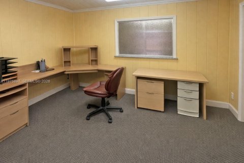 Immobilier commercial à vendre à Pompano Beach, Floride № 2040089 - photo 8