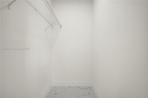 Villa ou maison à vendre à Port Charlotte, Floride: 4 chambres, 165.64 m2 № 1943487 - photo 24