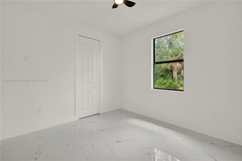 Villa ou maison à vendre à Port Charlotte, Floride: 4 chambres, 165.64 m2 № 1943487 - photo 20