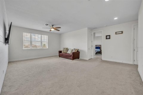 House in Orlando, Florida 6 bedrooms, 458.1 sq.m. № 1744880 - photo 25
