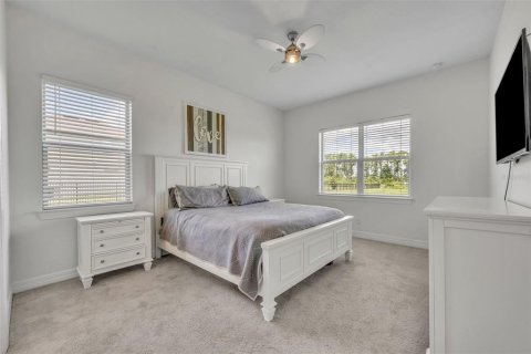 House in Orlando, Florida 6 bedrooms, 458.1 sq.m. № 1744880 - photo 21