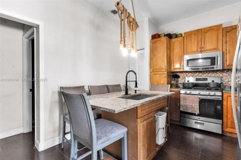 Propiedad comercial en venta en Miami, Florida № 1990074 - foto 22