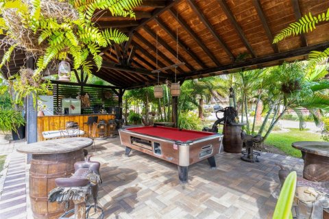 Propiedad comercial en venta en Miami, Florida № 1990074 - foto 8