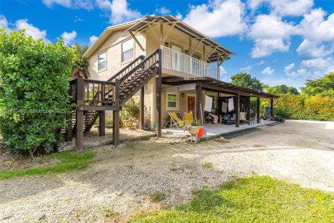 Propiedad comercial en venta en Miami, Florida № 1990074 - foto 4