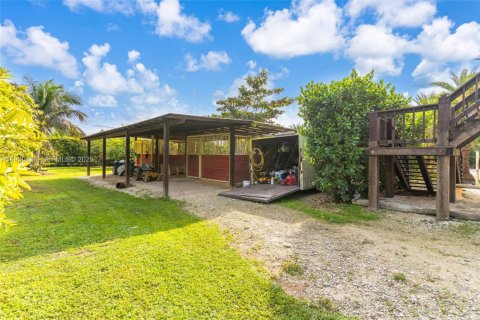 Propiedad comercial en venta en Miami, Florida № 1990074 - foto 7