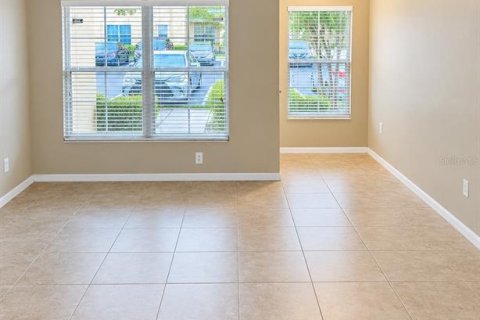 Touwnhouse à louer à Lakeland, Floride: 2 chambres, 138.98 m2 № 2412667 - photo 2