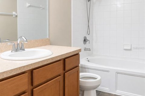 Touwnhouse à louer à Lakeland, Floride: 2 chambres, 138.98 m2 № 2412667 - photo 10
