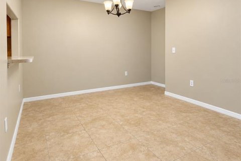 Touwnhouse à louer à Lakeland, Floride: 2 chambres, 138.98 m2 № 2412667 - photo 6