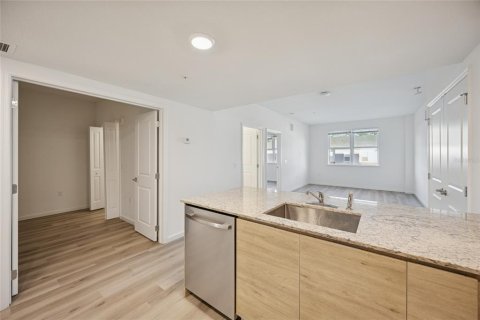 Снять в аренду кондоминиум в Орландо, Флорида 1 комната, 106.09м2, № 2103962 - фото 6