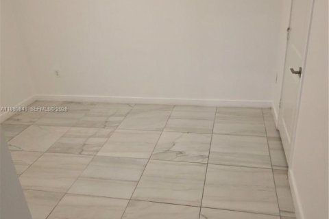 Casa en alquiler en Florida City, Florida, 4 dormitorios, 197.51 m2 № 2044313 - foto 19