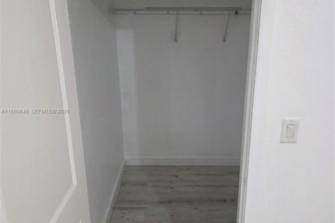 Casa en alquiler en Florida City, Florida, 4 dormitorios, 197.51 m2 № 2044313 - foto 15