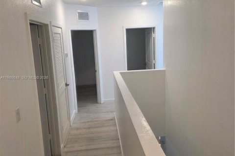 Casa en alquiler en Florida City, Florida, 4 dormitorios, 197.51 m2 № 2044313 - foto 13